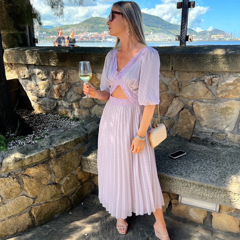 Lavender midi/lacey dress with cut out